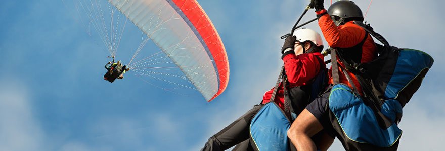 Un saut en parachute Aerokart